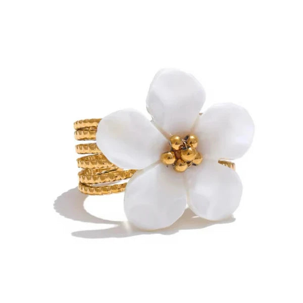 Mesmera ring